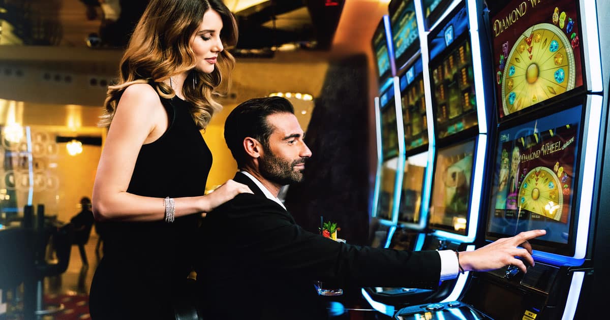 elegant-people-play-slot-machine